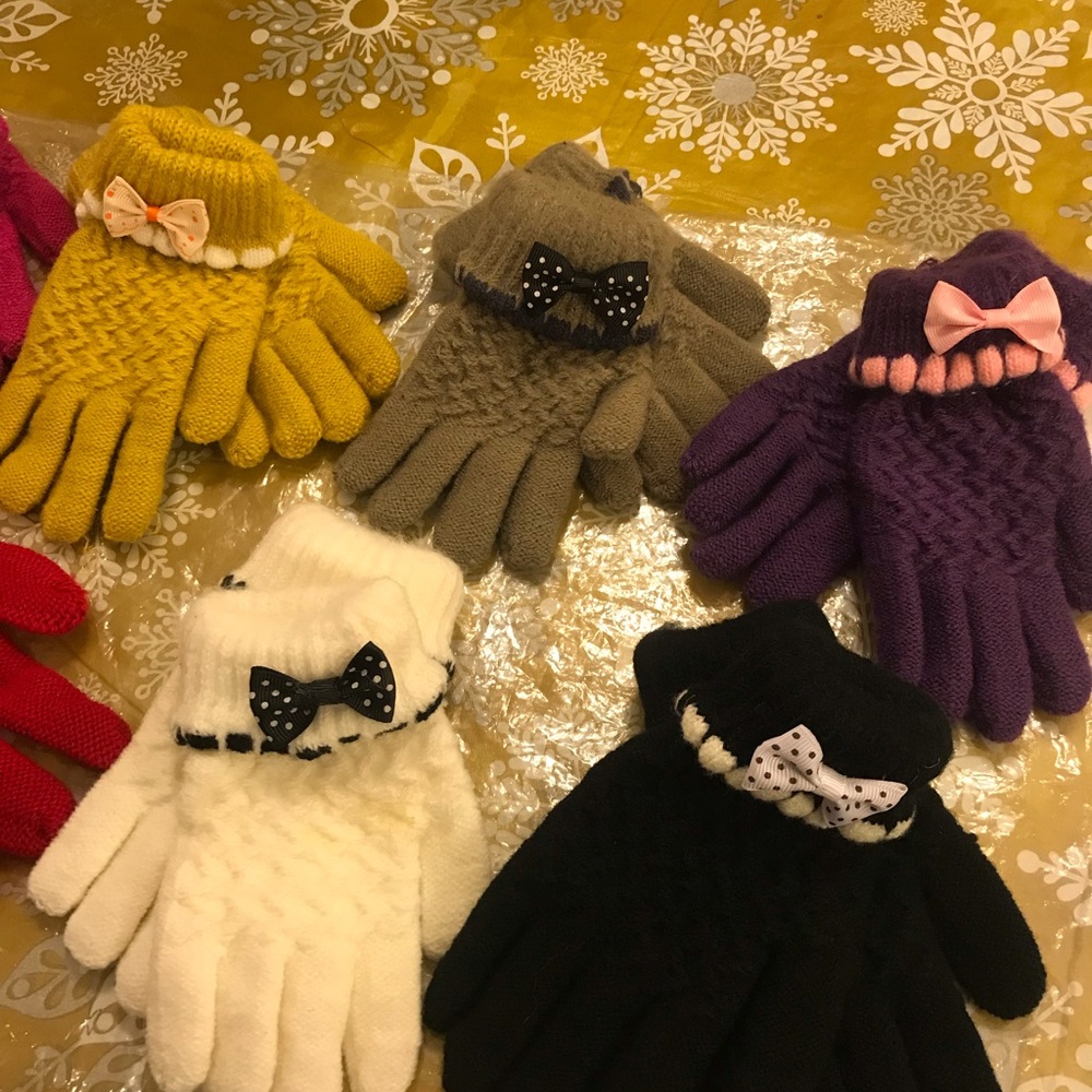 Girls gloves